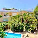Calamari Homes - Centenario Casa 205 - Walled city