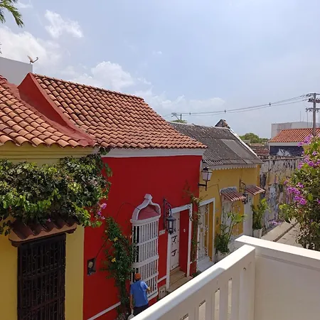 Calamari Homes - Centenario Casa 205 - Walled Cartagena